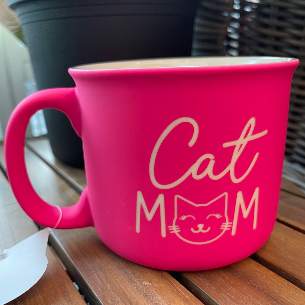 Cat Lover Hot Pink Cat Mom Coffee Mug Cup Double-sided Soft Touch  NWT